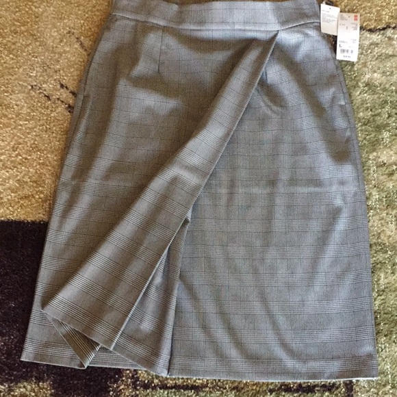 High Waist Narrow Uni Qlo Skirt - Picture 3 of 5